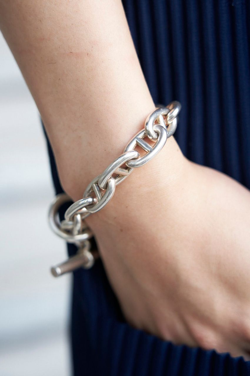 大人の渋みマシマシ。ダークトーンで揃えた街の格好いい大人3名をスナップで - 7枚目の画像