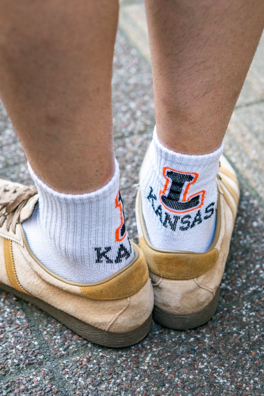 アディダス「ローテクスニーカー」はカジュアルコーデの必需品！その証拠を街角スナップで - 4枚目の画像