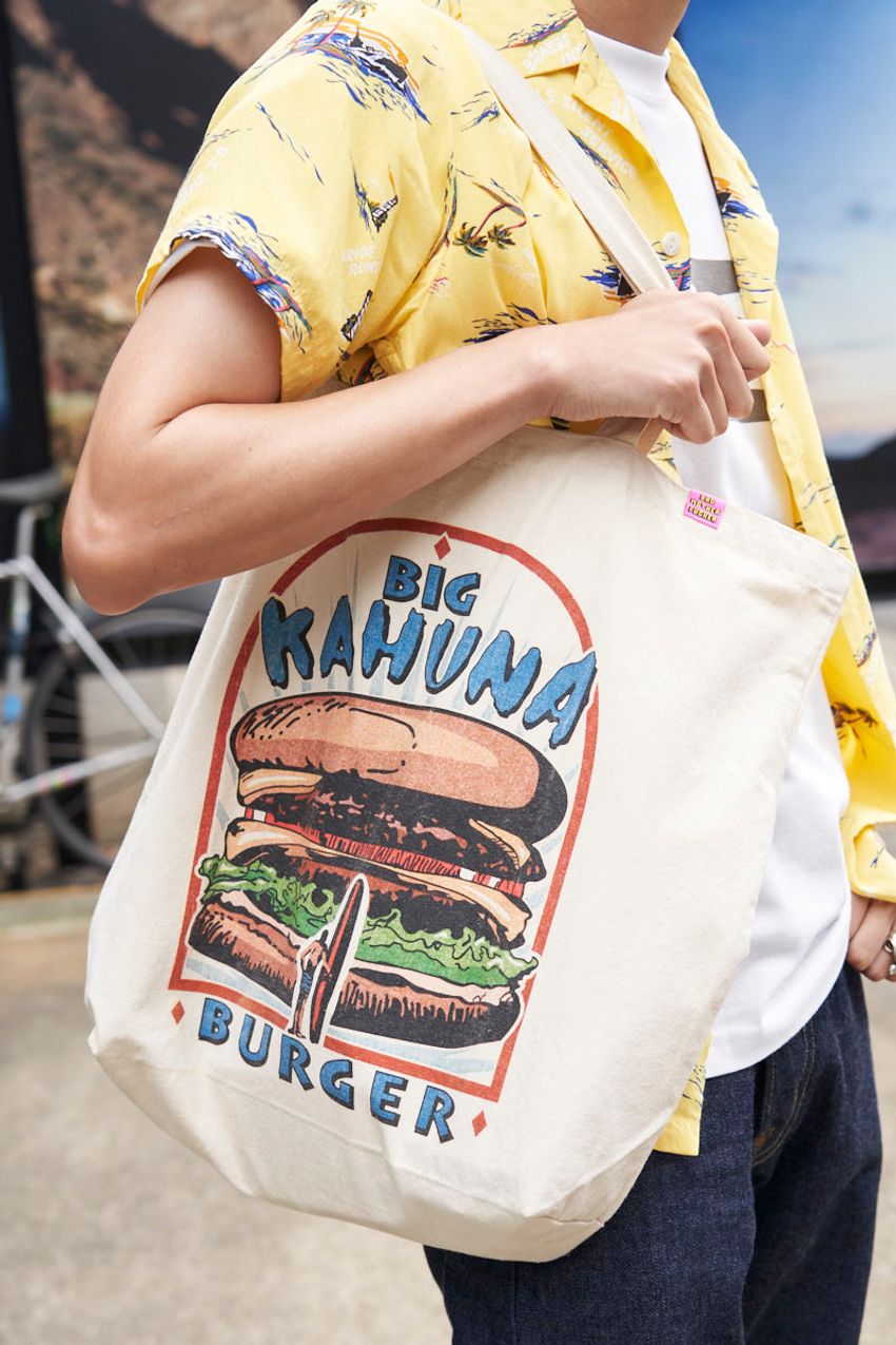 見た目も気分も開放的に！“オープンカラー”シャツで夏コーデを彩った3人の好例 - 3枚目の画像