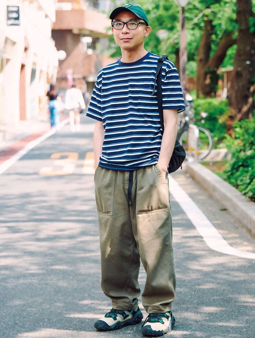パンツ＝ゴーヘンプ　Tシャツ、キャップ＝バンブーシュート　メガネ＝ゾフ