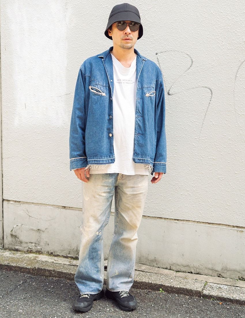 デニム＝アワー レガシー　デニムジャケット＝タナカ　Tシャツ＝コモリ