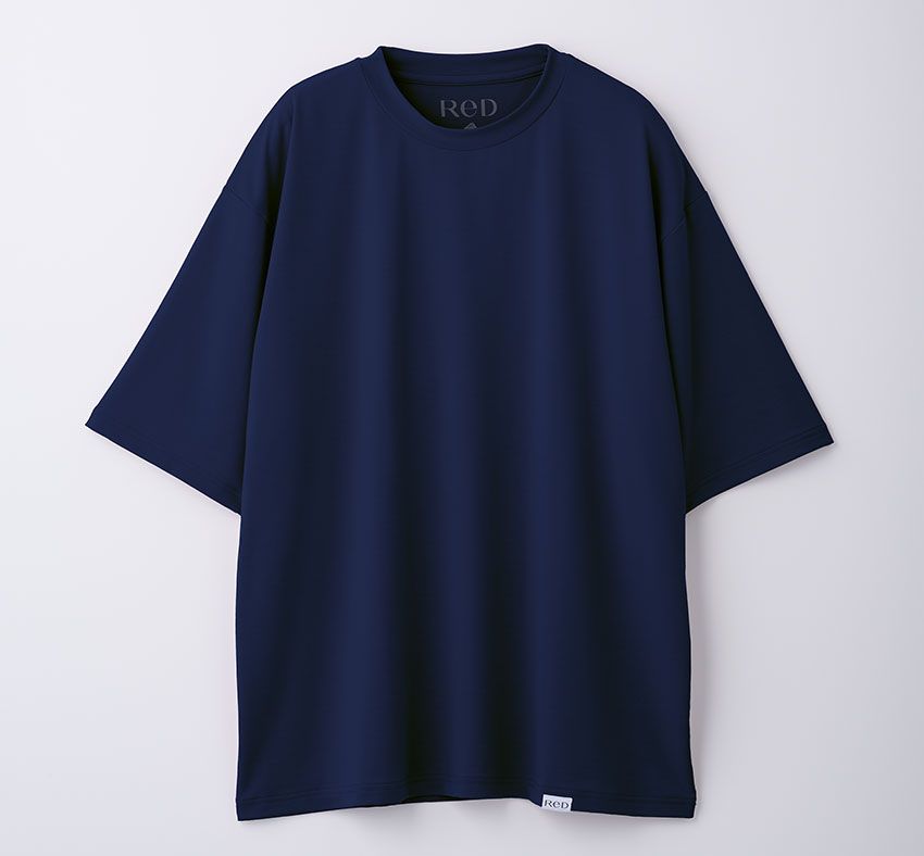 ReDは種類もかなり豊富。こちらは「ReD バイタルテック スリープ プルオーバー（半袖・ネイビー）」6600円／ReD　https://www.mtgec.jp/red/shop/