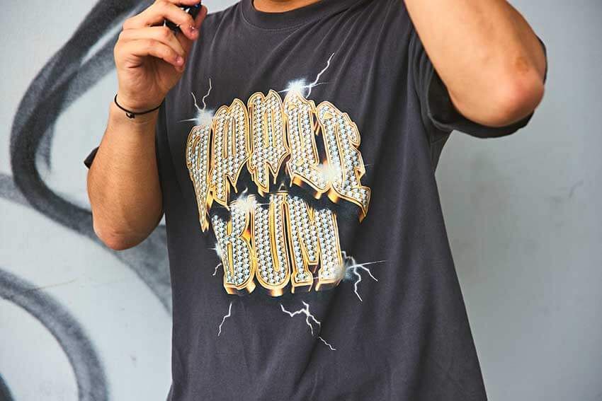 UFC鶴屋選手に突撃パパラッチ！日本を代表する格闘家の“リアル私服”とリング外の素顔 - 5枚目の画像