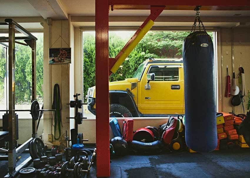 UFC鶴屋選手に突撃パパラッチ！日本を代表する格闘家の“リアル私服”とリング外の素顔 - 17枚目の画像