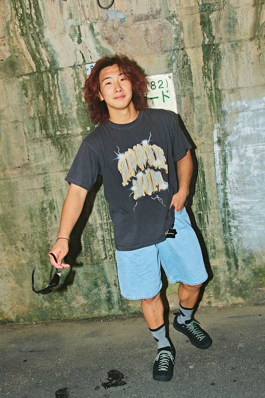 UFC鶴屋選手に突撃パパラッチ！日本を代表する格闘家の“リアル私服”とリング外の素顔 - 1枚目の画像