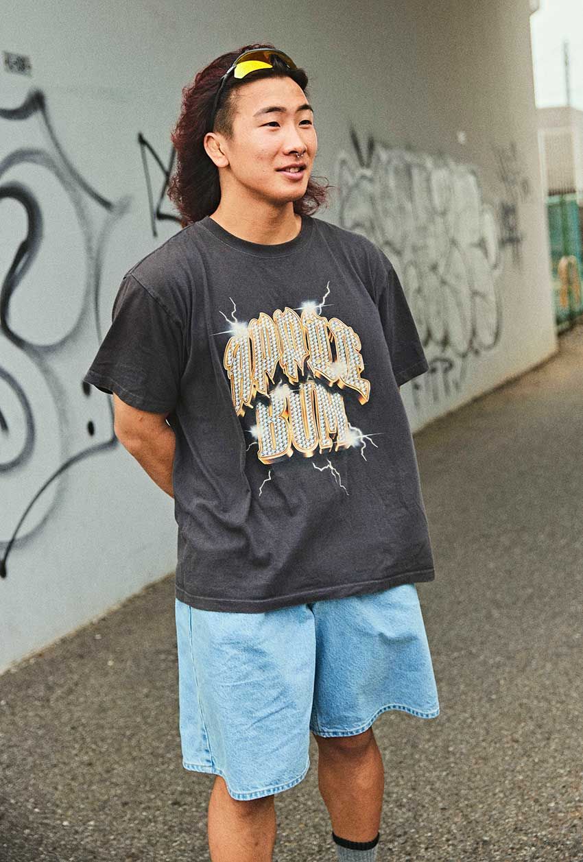 UFC鶴屋選手に突撃パパラッチ！日本を代表する格闘家の“リアル私服”とリング外の素顔 - 3枚目の画像