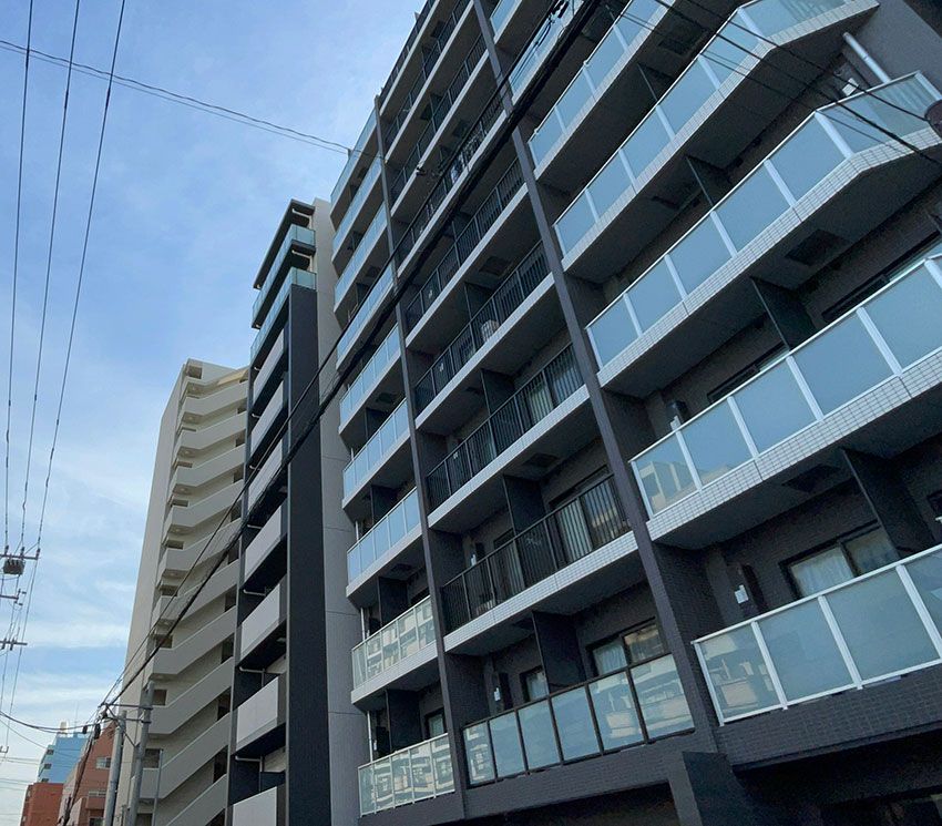 火災で全焼したドヤの跡に建ったマンション。