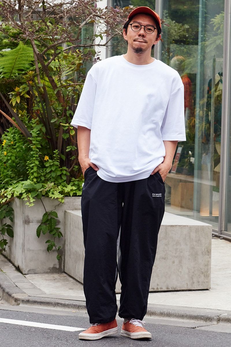 Tシャツ＝ユニクロ