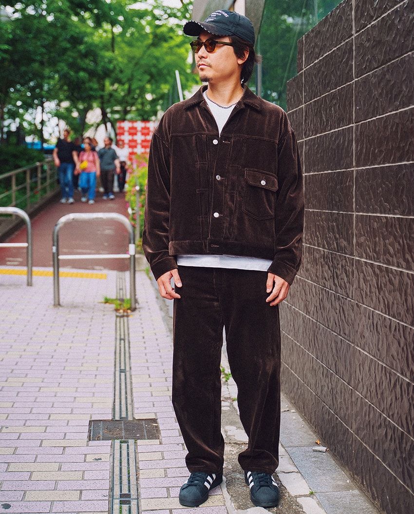 街の洒落者に学ぶ“ギャップメイク”な着こなし術。ジャケット×ショーツ、ジャージー×革靴etc. - 7枚目の画像