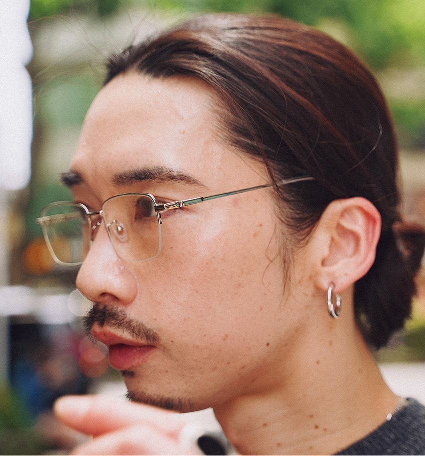 この夏のアイウェアの新定番！クラシックな存在感が際立つ“細メタル”に復権の兆し - 6枚目の画像