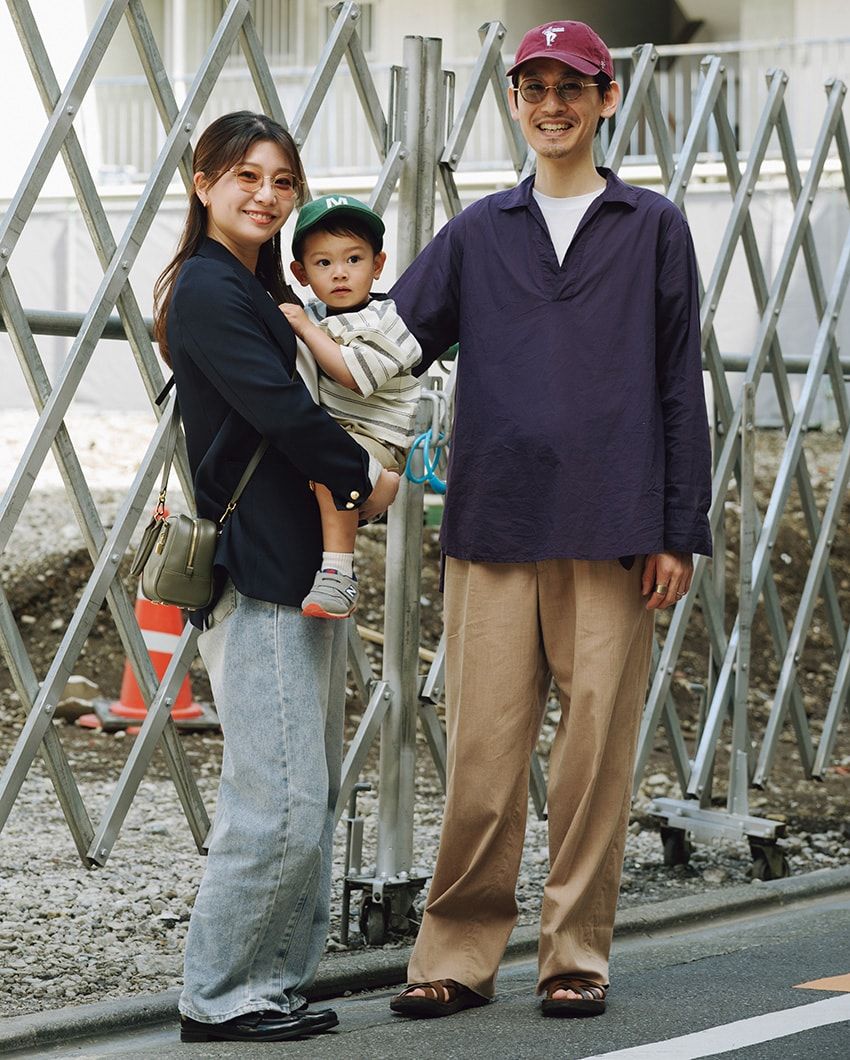 サングラス＝ユウイチトヤマ　シャツ、パンツ、キャップ＝マーティー アンド サンズ