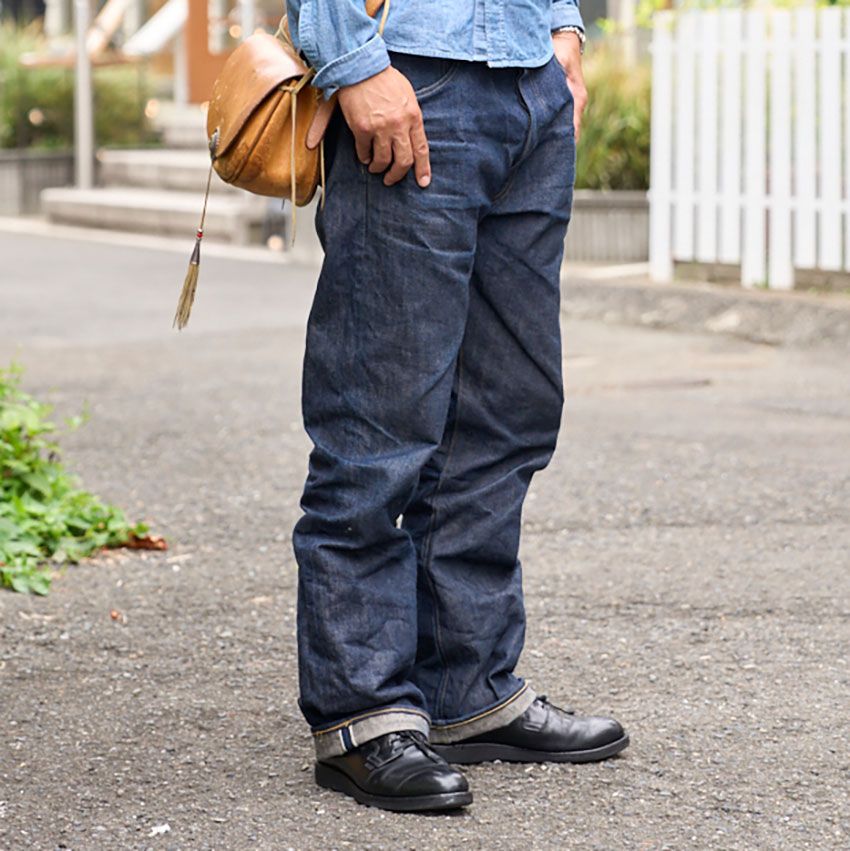 “濃紺デニム”が似合う洒落者の着こなし術！愛用品はリーバイス、シュガーケーンetc. - 1枚目の画像