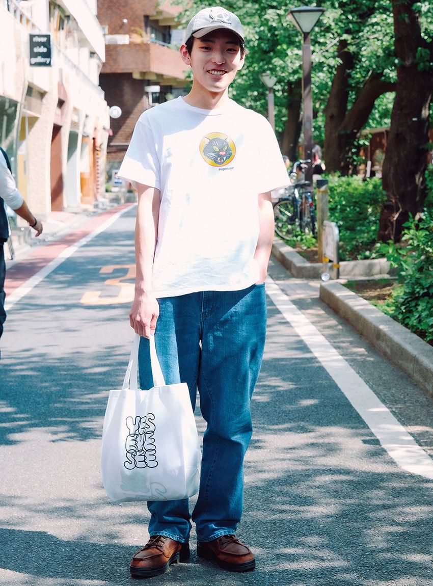 Tシャツ＝シュプリーム