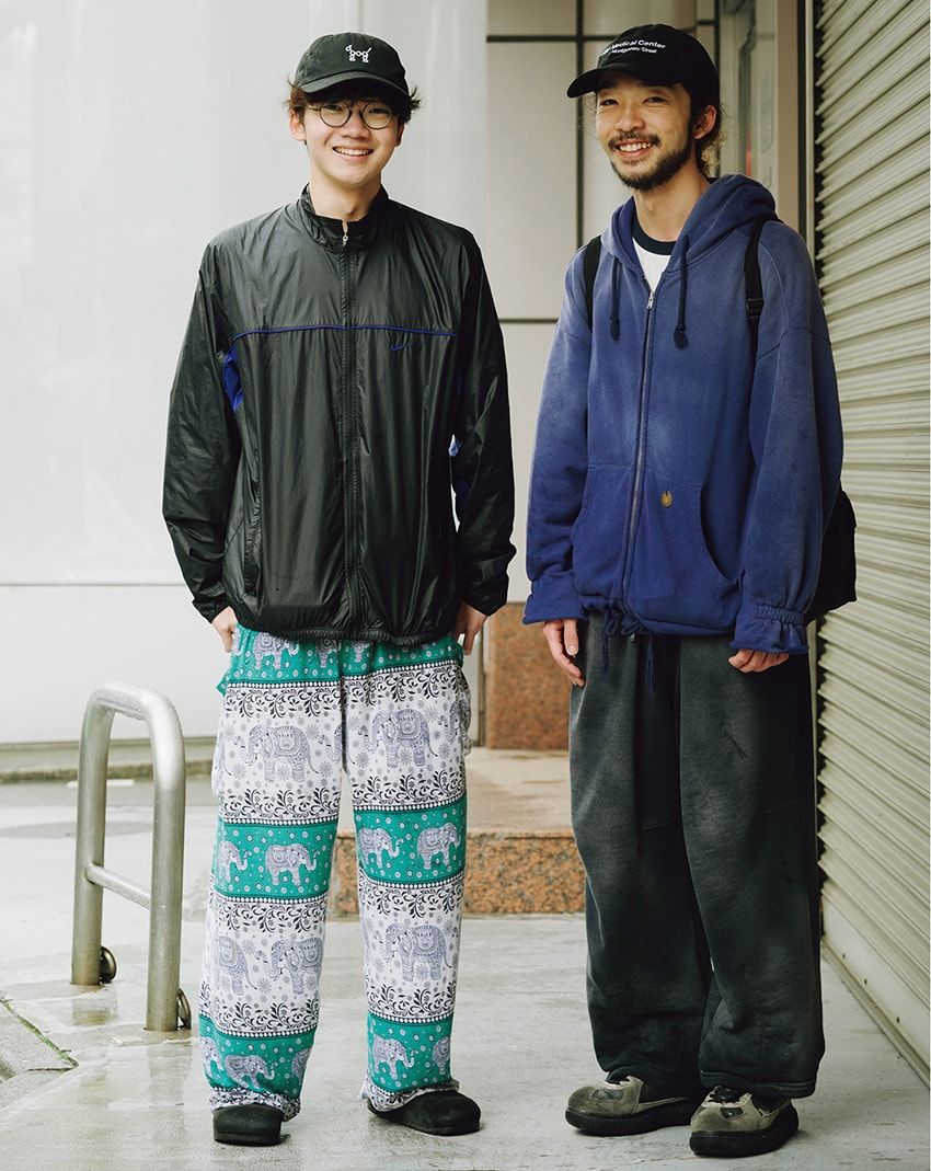 ［左］ジャケット＝ナイキ