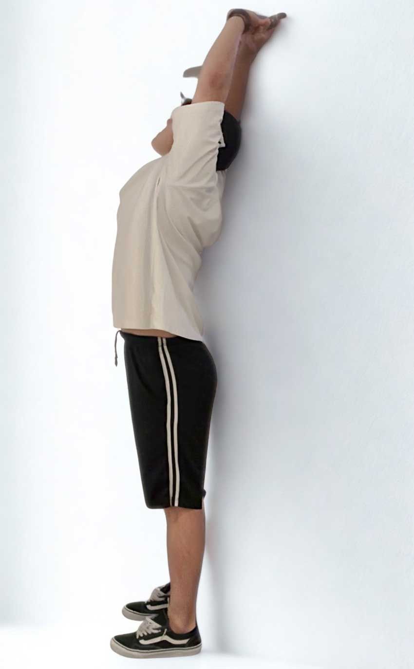 身長が1.5cm伸びたケースも！猫背、巻き肩、腰痛を防ぐ“背すじリセット術”をプロが伝授 - 6枚目の画像