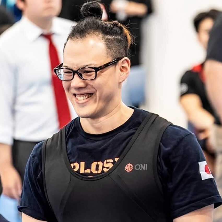 山村喜代将さん●パーソナルトレーナー。2025年全日本ベンチプレス選手権大会66kg級で2位入賞、東京都大会74kg級では1位・最優秀選手を獲得し、東京都記録196kgを樹立。パワーリフティング競技者からボディメイク希望者まで、幅広く指導を行っている。Instagram：@yamamura_every_bp