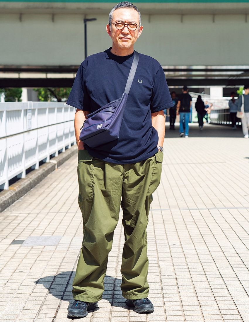 Tシャツ＝フレッドペリー