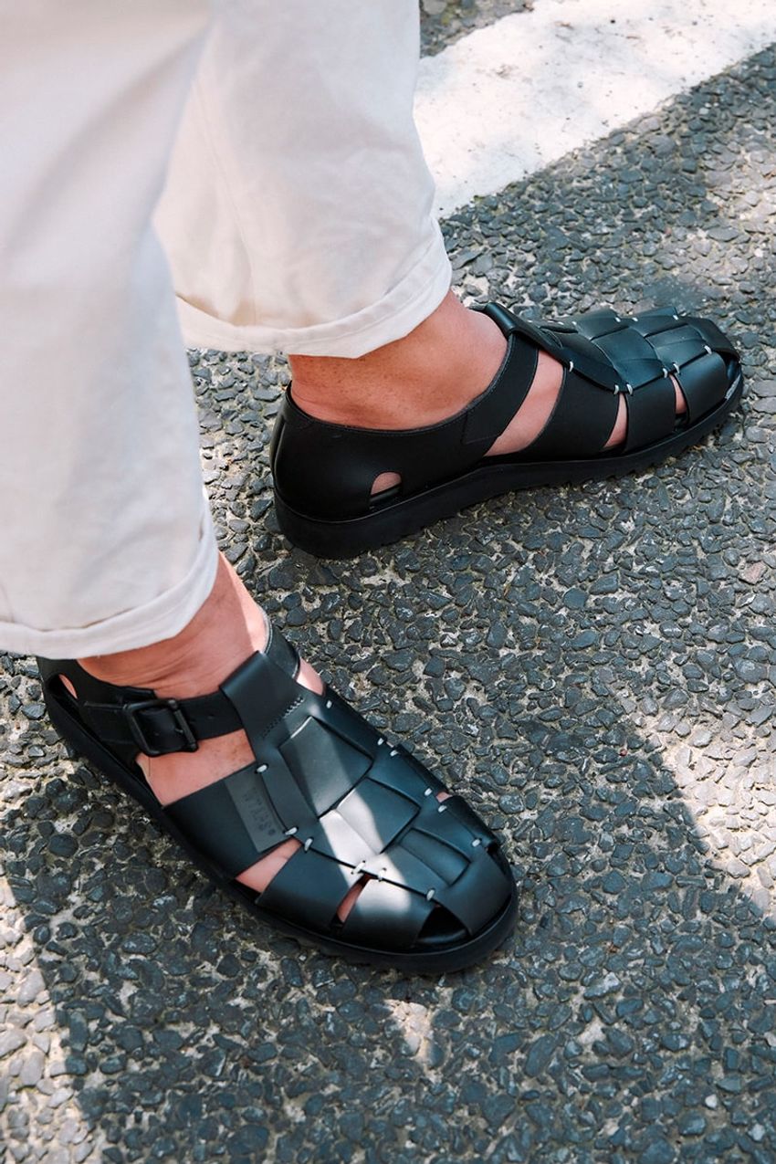 “大人っぽさ”と“涼しさ”の両得！「グルカサンダル」が年相応な夏の足元の最有力候補であるワケ - 7枚目の画像