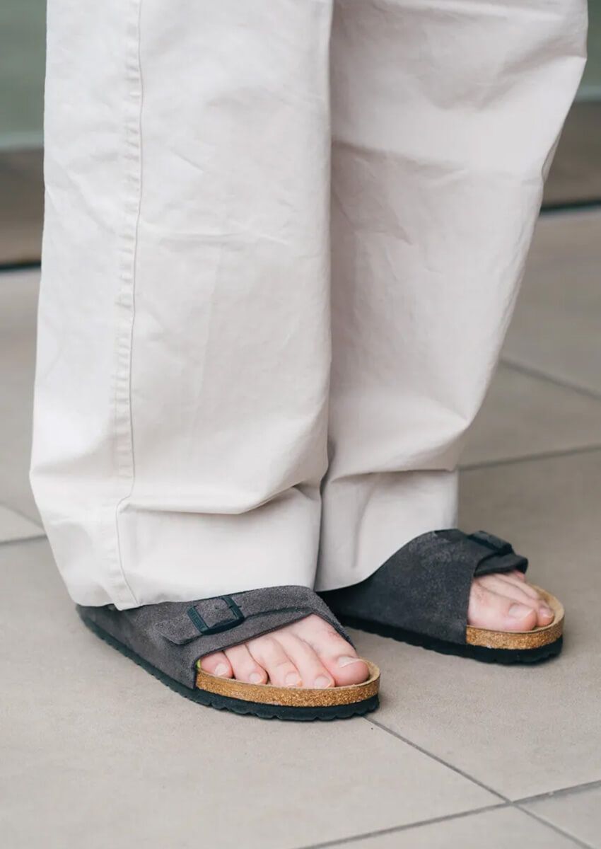 ビルケンの“チューリッヒ”はキレイめコーデに合わせるのが正解！その好例を街角スナップで - 1枚目の画像