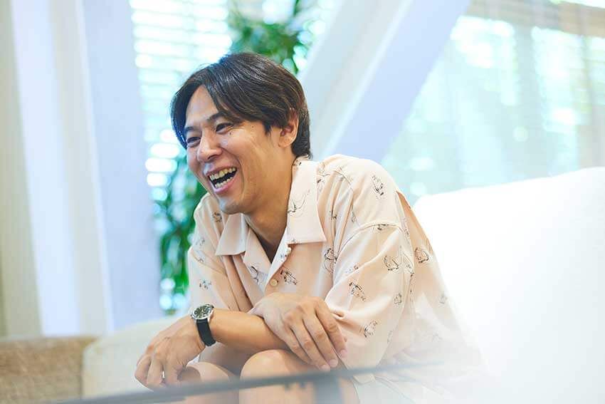 【海の失敗談】「狭いセダンで無理やり着替えて…（笑）」ロッチコカドがヘビロテする“サーフギア” - 4枚目の画像