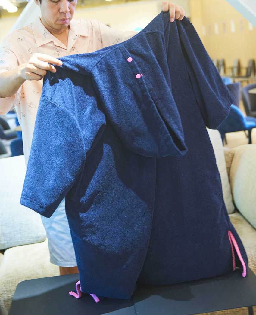 【海の失敗談】「狭いセダンで無理やり着替えて…（笑）」ロッチコカドがヘビロテする“サーフギア” - 9枚目の画像