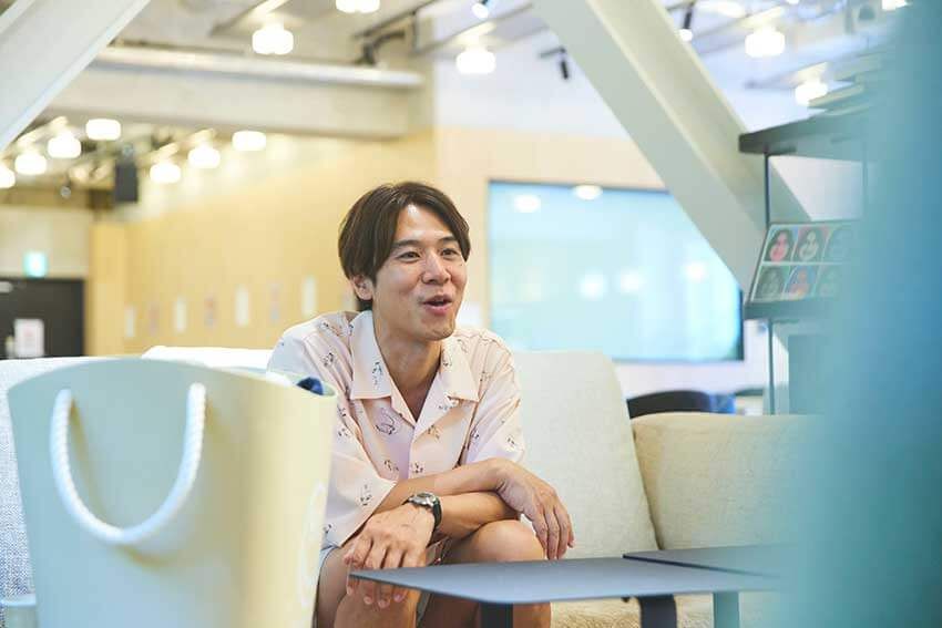 【海の失敗談】「狭いセダンで無理やり着替えて…（笑）」ロッチコカドがヘビロテする“サーフギア” - 5枚目の画像