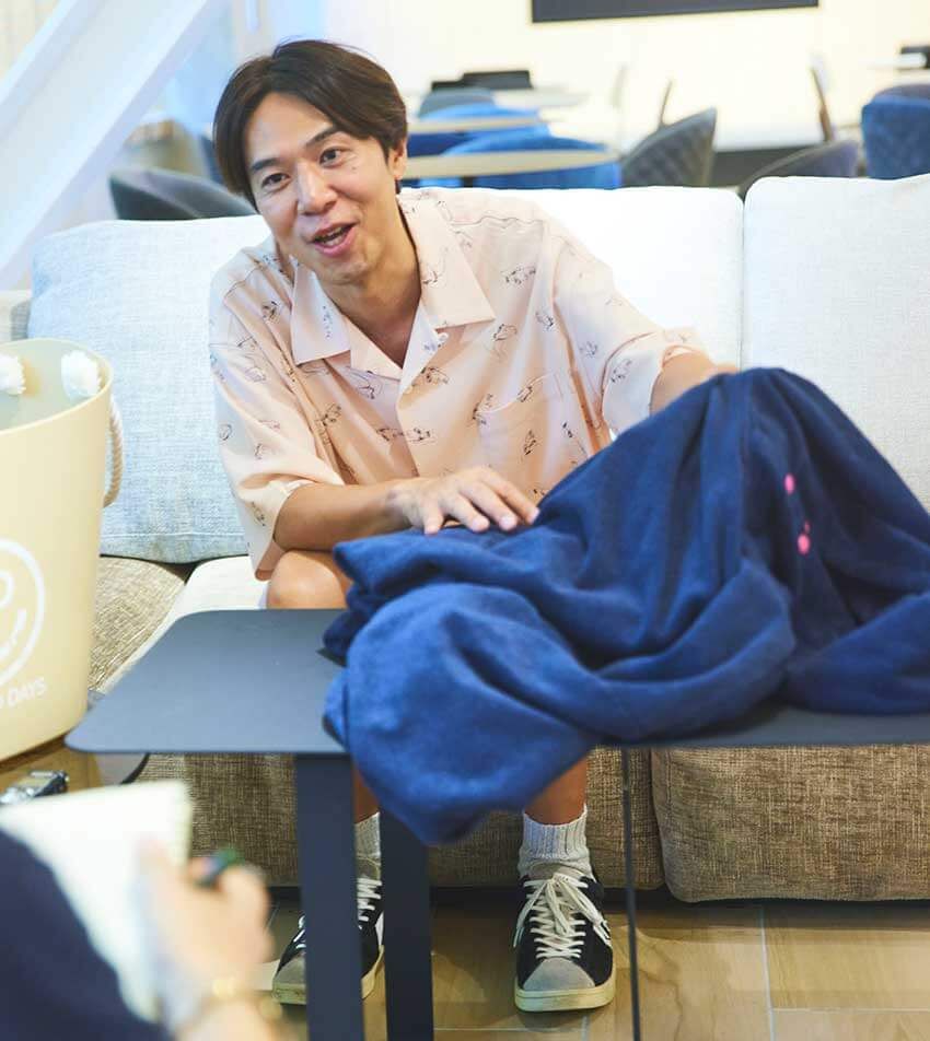 【海の失敗談】「狭いセダンで無理やり着替えて…（笑）」ロッチコカドがヘビロテする“サーフギア” - 11枚目の画像