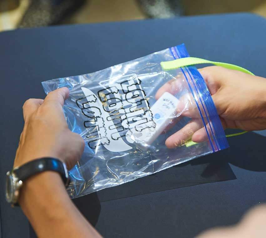 【海の失敗談】「狭いセダンで無理やり着替えて…（笑）」ロッチコカドがヘビロテする“サーフギア” - 15枚目の画像