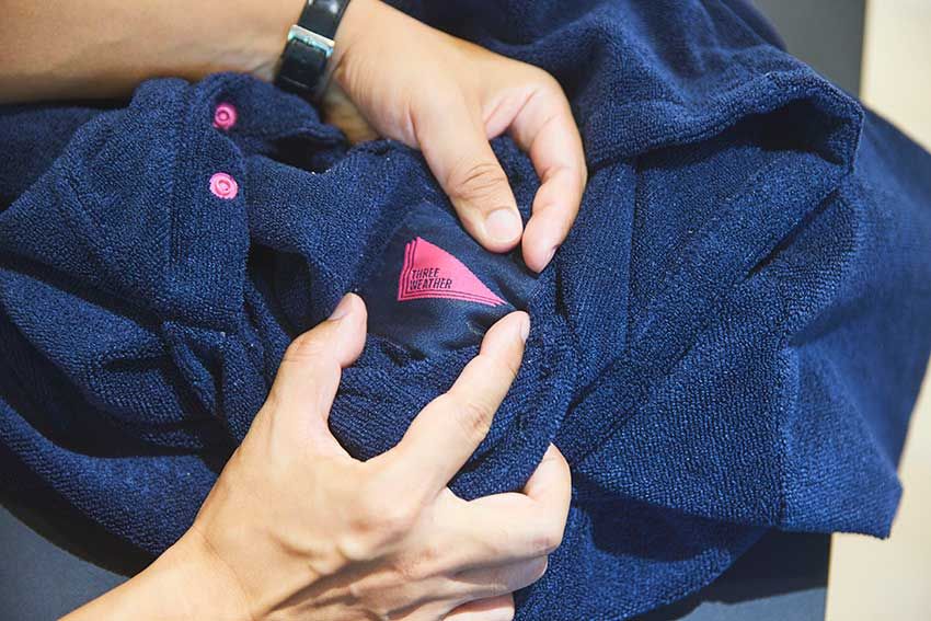 【海の失敗談】「狭いセダンで無理やり着替えて…（笑）」ロッチコカドがヘビロテする“サーフギア” - 10枚目の画像