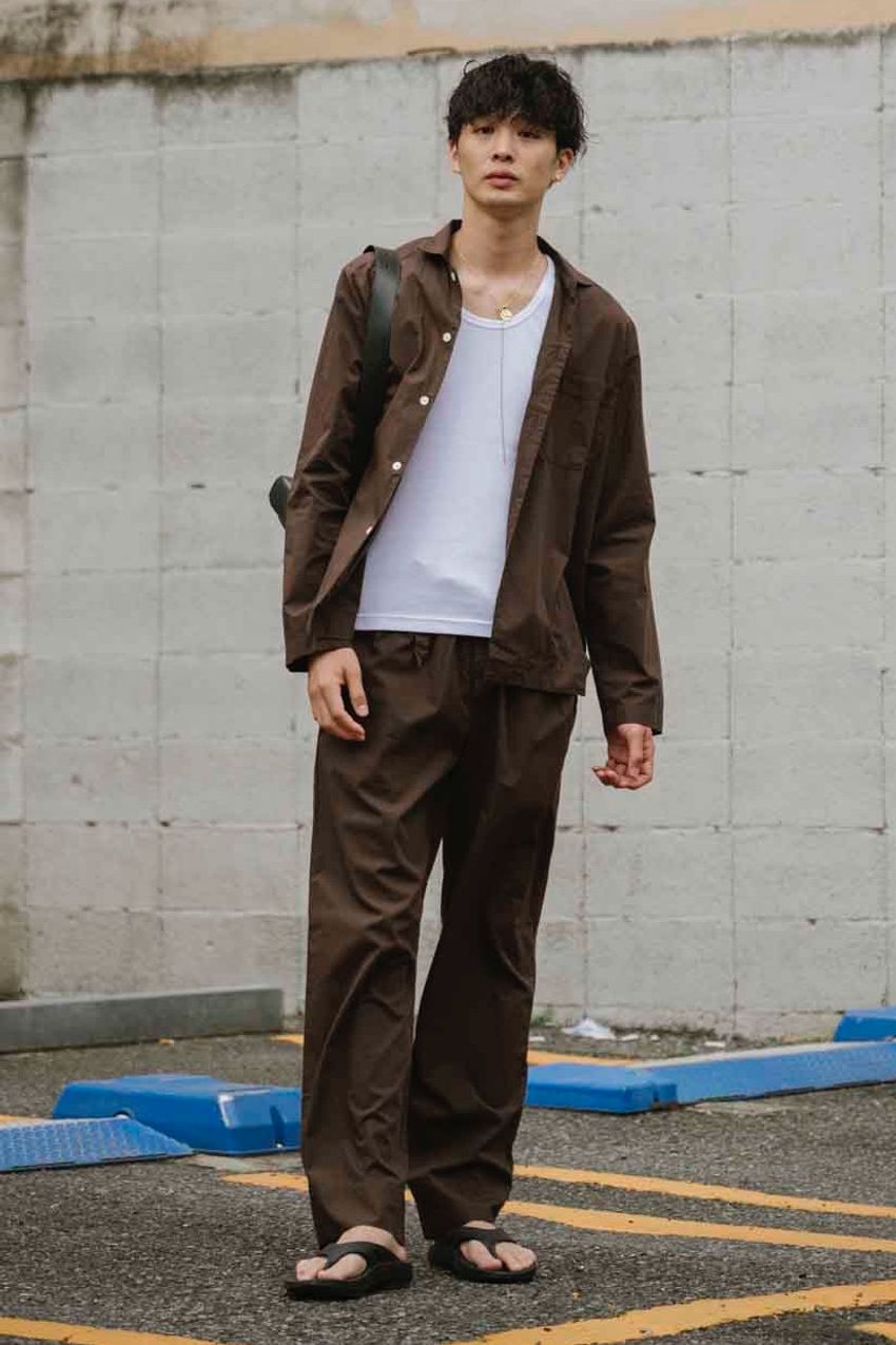 ウーフォスはちょっとキレイなパンツ合わせで。夏コーデで導き出した大人の活用術3選 - 2枚目の画像