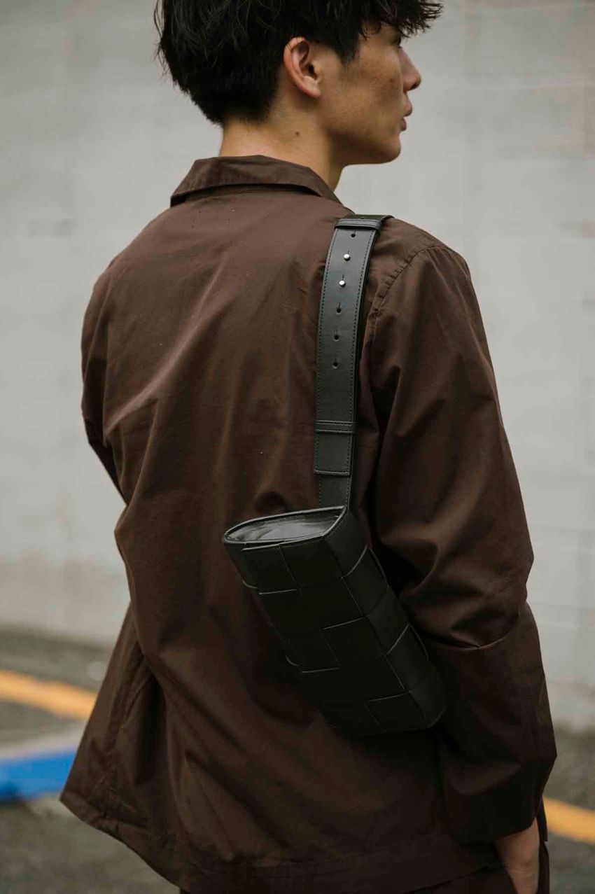 ウーフォスはちょっとキレイなパンツ合わせで。夏コーデで導き出した大人の活用術3選 - 3枚目の画像