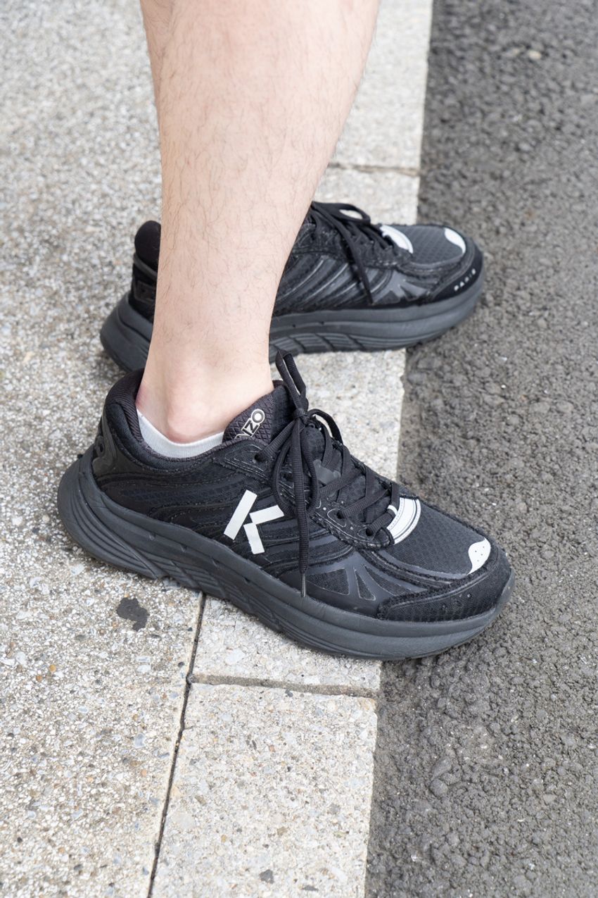 ラフ＆涼しげ、なのに引き締まって見える！“黒ショーツ”で大人っぽく仕上げた3名 - 7枚目の画像