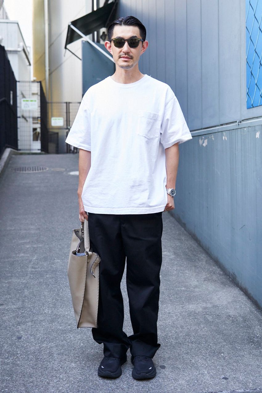 超王道「白トップス＆黒パンツ」で洒落た3名の着こなし術！“退屈”に見せない方法は…… - 5枚目の画像