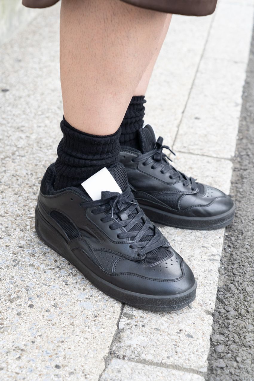 色もシルエットも脱力系！“ナチュラルカラーシャツ”で叶える余裕のある男。その実例をスナップで - 8枚目の画像