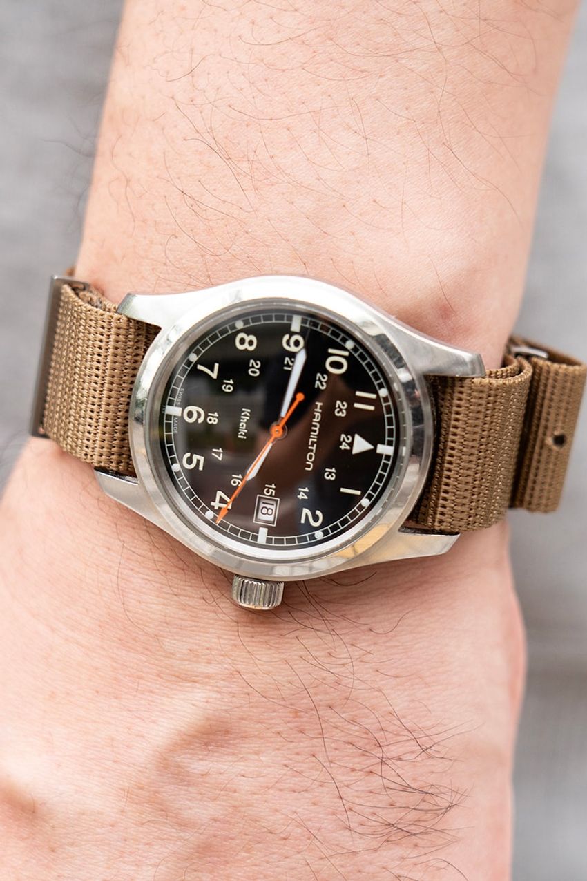 時計でハミ出したいなら「ハミルトン」。街の大人たちはどんなモデルを選び、どう装ってる？ - 4枚目の画像