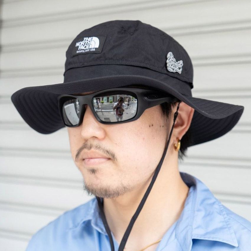 真夏の帽子は“ノース”が高支持。街でハントした大人たちの被り方とコーデ術を紹介 - 1枚目の画像