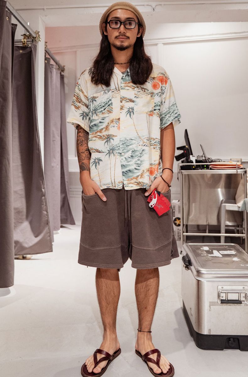 シャツ＝オアスロウ