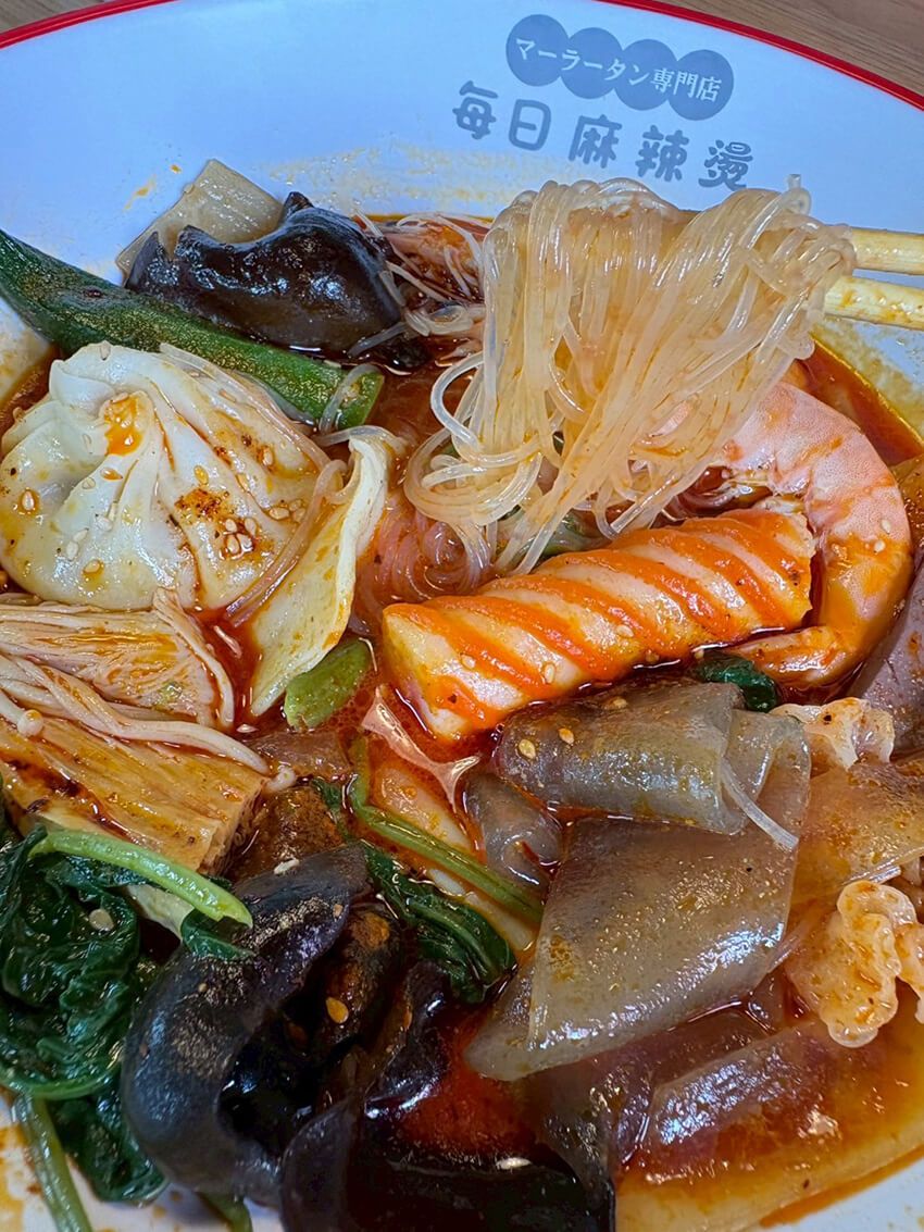 【日本で大ブーム】激辛インフルエンサーも激ハマりの麻辣湯。本場の味が楽しめる名店3軒を紹介 - 18枚目の画像