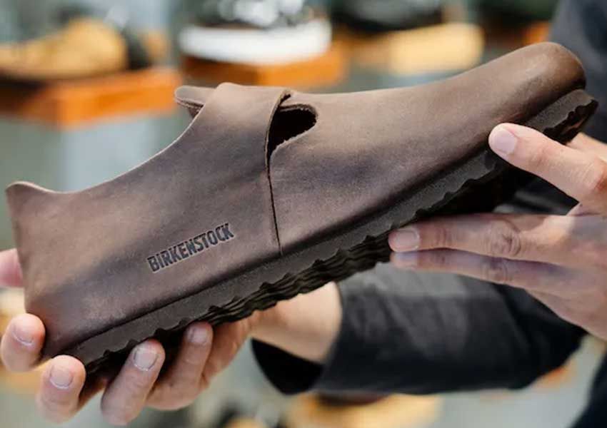 ビルケン、キーン、ウーフォスetc. 総勢600人に調査した「リピ買いサンダル」ランキングTOP5 - 3枚目の画像