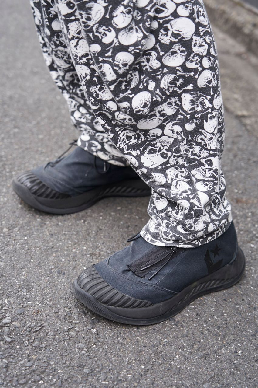 “裾絞りダボパンツ”が夏の味方になる！街行く洒落者スナップ3選でその実力を検証 - 3枚目の画像