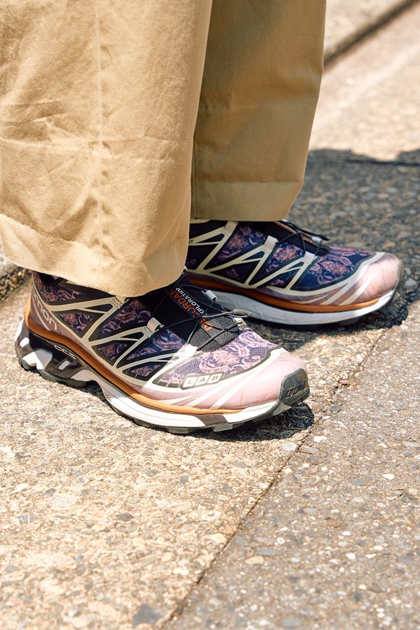 さりげない色リンクがお洒落の鍵！ スナップ3名の着こなしテクを徹底解剖 - 3枚目の画像