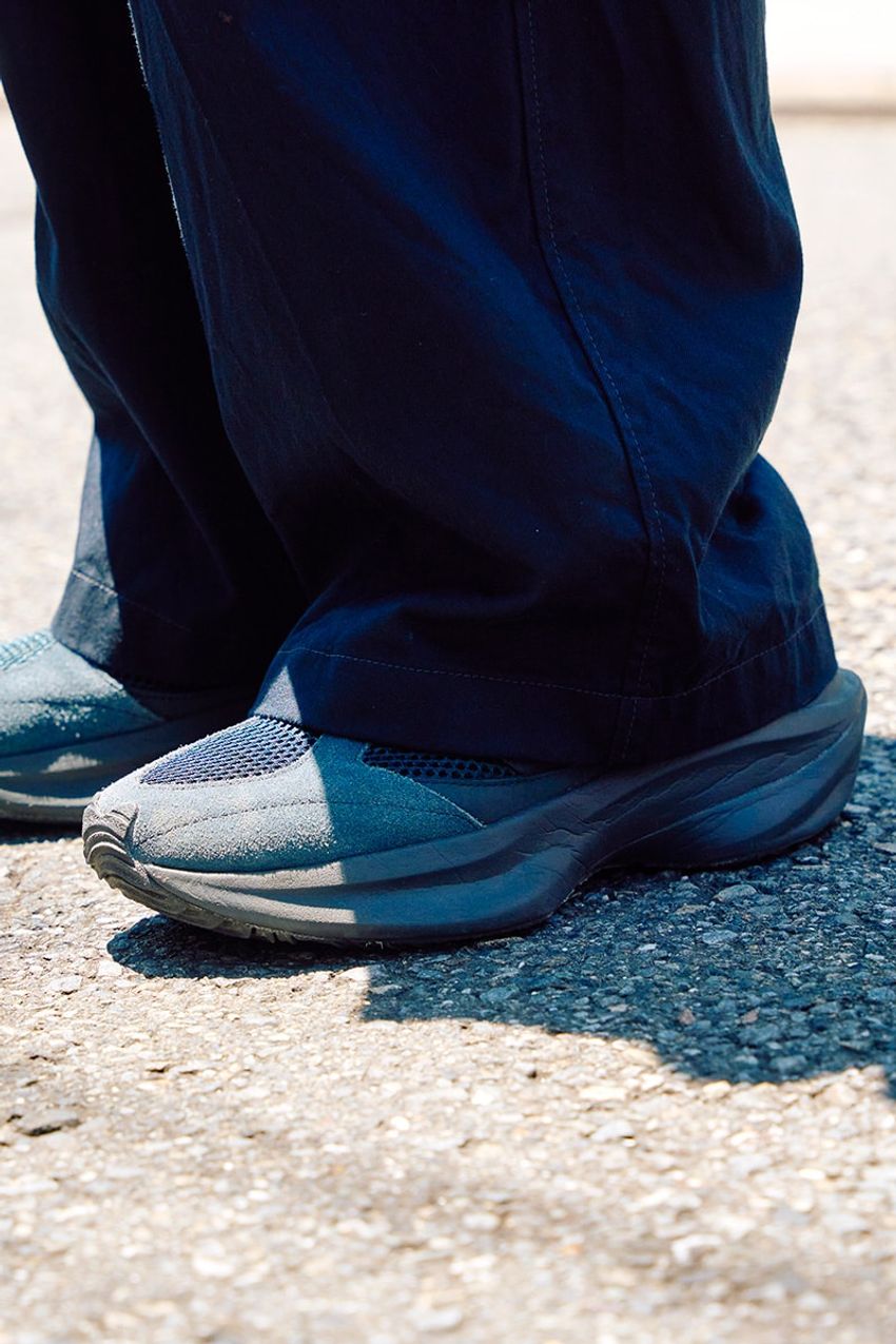 さりげない色リンクがお洒落の鍵！ スナップ3名の着こなしテクを徹底解剖 - 8枚目の画像