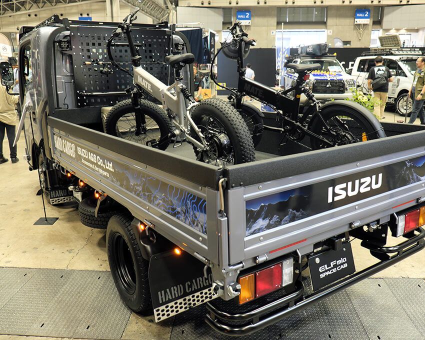 “軽トラ”ブームの次は小型トラック!? 使い勝手が最高の「いすゞ エルフミオ」はデザインも良し！ - 2枚目の画像