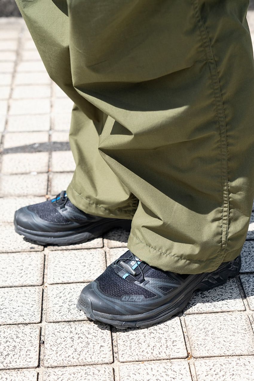 「どこで買いました？」「わかりません」格好いいのに“ブランド不明”なパンツ、厳選3本を公開！ - 6枚目の画像