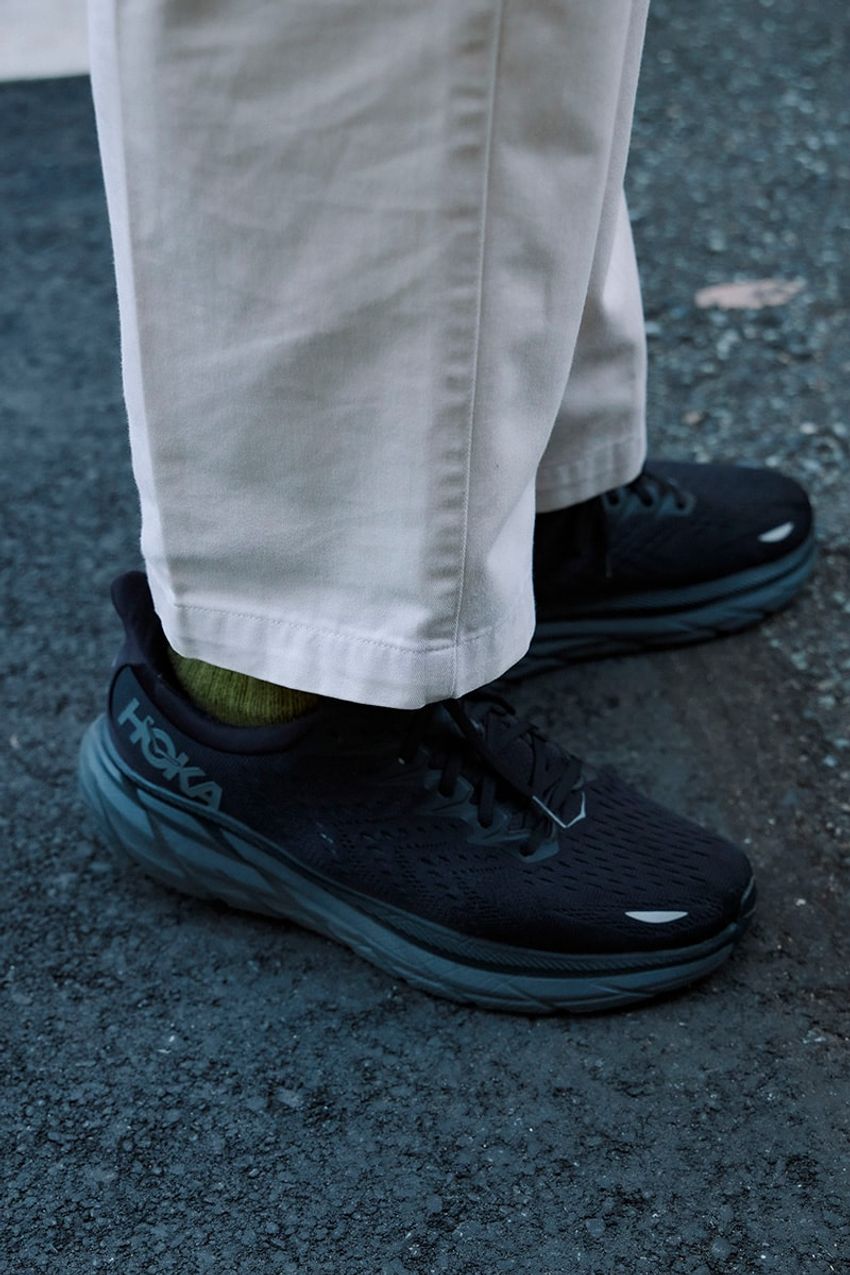 「どこで買いました？」「わかりません」格好いいのに“ブランド不明”なパンツ、厳選3本を公開！ - 9枚目の画像