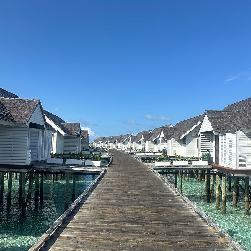 シャンパン飲み放題、マリンスポーツも“全部込み”。モルディブ「オーゼン・コレクション」で味わう楽園の中身 - 1枚目の画像