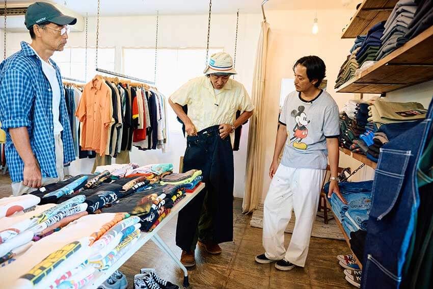 カーハートの黒パンツ、プリンスT、サーフショーツも！鈴木真悟が「内田商店」で出合った秀逸古着4選 - 14枚目の画像