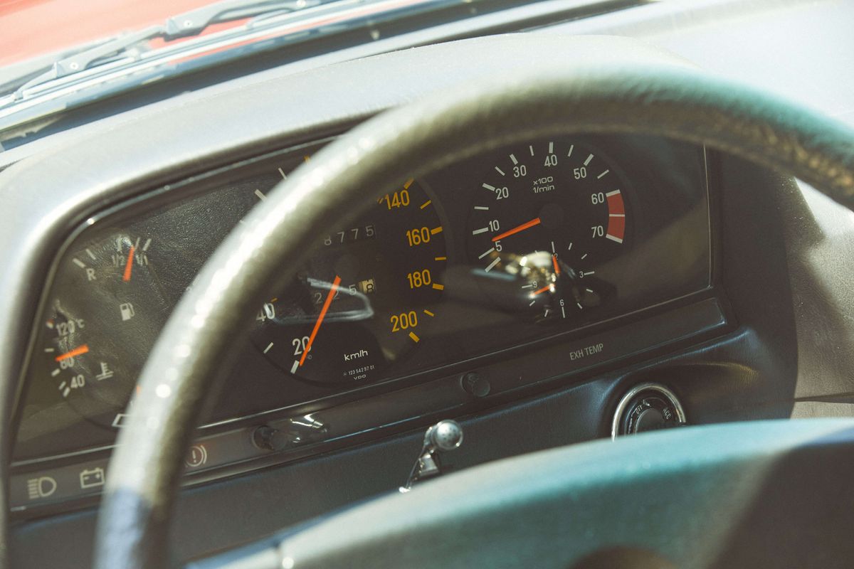 レトロなデザインの計器類もYOUさん好み。