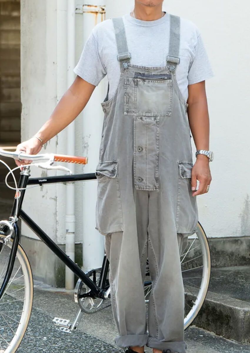 街角の「オーバーオール」コーデ3選。上級アイテムを難なく取り入れるテクニックとは？ - 1枚目の画像
