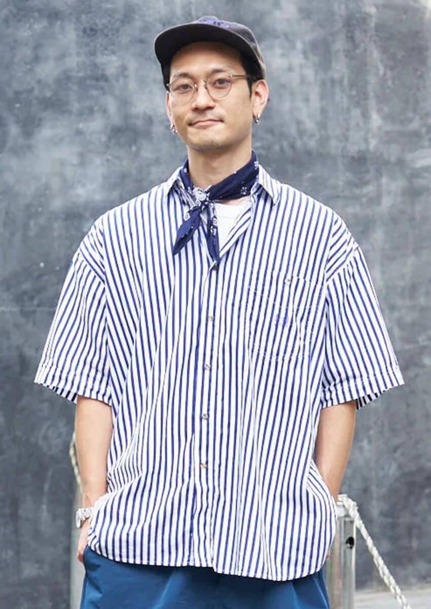 今季も大人気“ストライプシャツ”。街の洒落者たちの愛用品と着こなしをチェック！ - 1枚目の画像